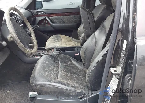 1998 Mercedes-Benz S 500 из США, поврежденный, VIN WDBGA51G0WA386750